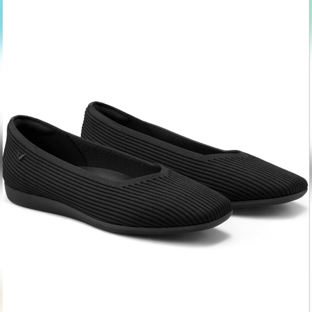 NWOB Vivaia Margot 2.0 Black Square-Toe V-Cut Slip On Flats 39.5
